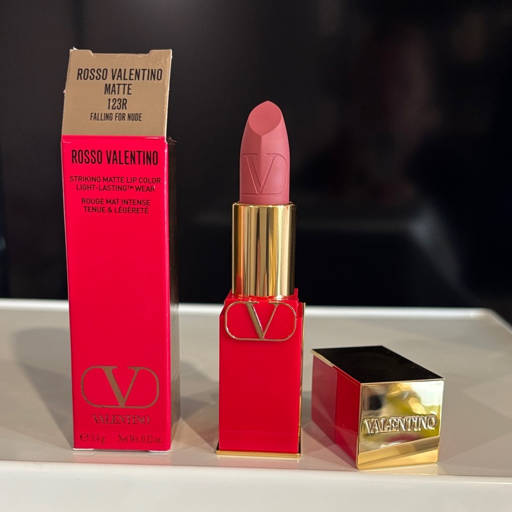 Valentino Rosso Valentino Matte Lipstick — Falling For Nude